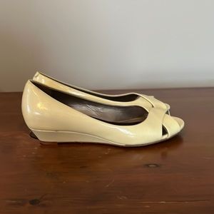 Cole Haan Air Elly Criss Cross Ivory Textured Patent leather size 7B